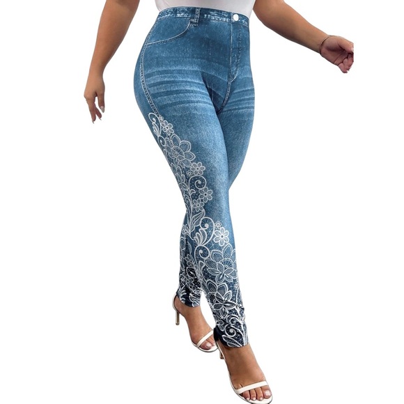 Pants - Women's Floral Print Leggings